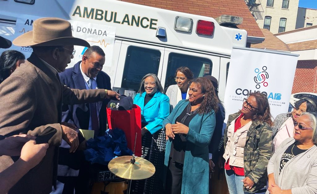 AIB sigue ayudando a las mejores causas en todo el Este del pais con donación de ambulancia y equipos musicales