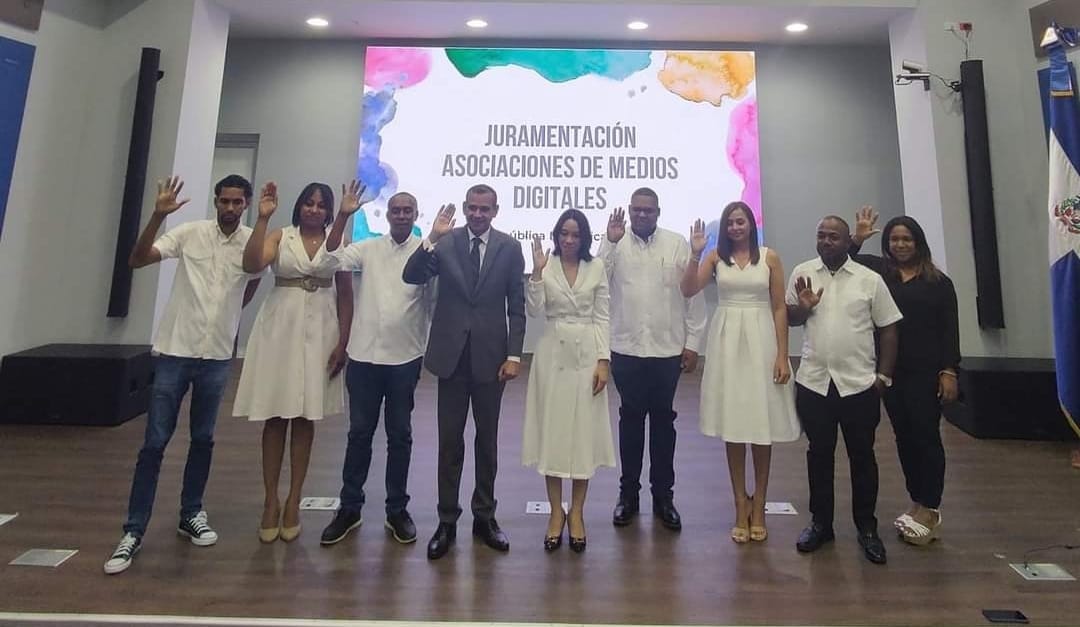 Formalizan la Federación Dominicana de Medios Digitales tras juramentación de directivos de asociaciones de medios digitales de todo el país