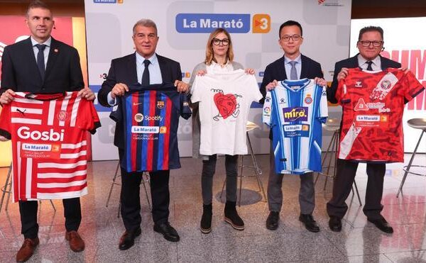 Los clubes catalanes de fútbol profesional, con La Marató de TV3