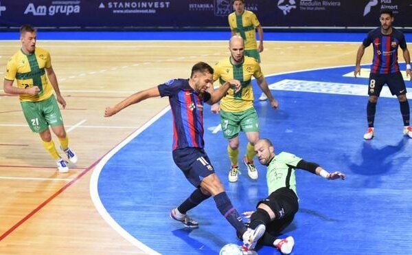 ¡Un Barça gafado se quedó a un gol de la Final Four de la Champions!