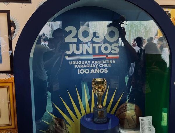 El presidente de Conmebol insiste en que Sudamérica merece organizar el Mundial 2030