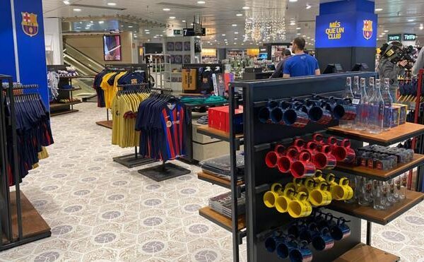 El Barça inaugura una nueva tienda en El Corte Inglés de Plaça Catalunya