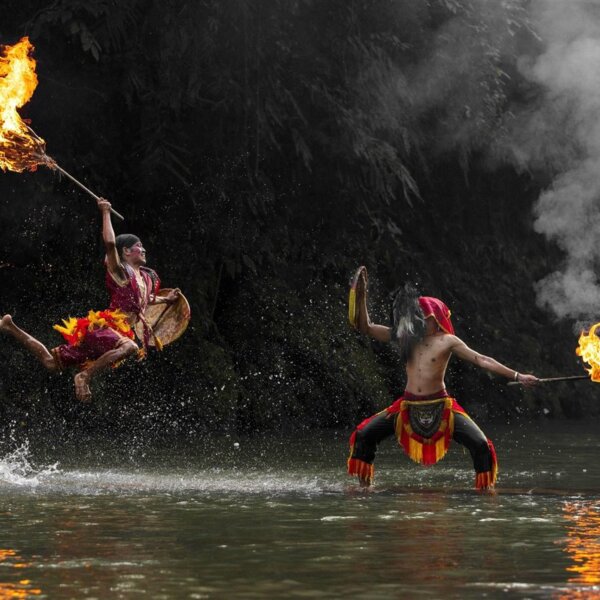 La danza javanesa del Kuda Lumping