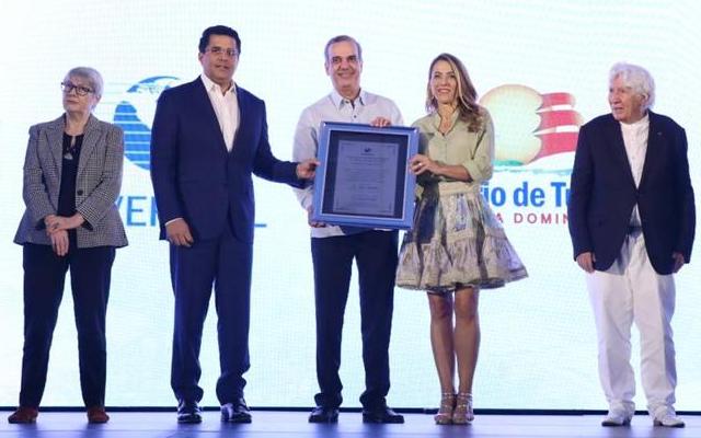 Grandes hoteleros de Cancún dicen que el presidente dominicano es el mejor de la historria