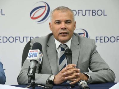 Rechaza deuda con exdirector técnico de selección de fútbol