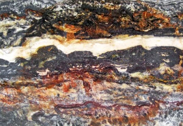 Estas extrañas rocas podrían ser la prueba más antigua de vida en la Tierra