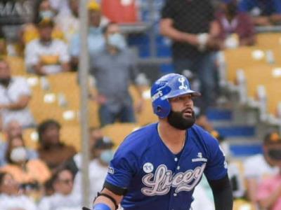 Nomar Mazara se reporta a los Tigres del Licey