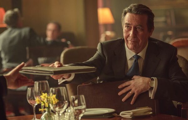 Netflix: Traición resulta un relato de espías que se toma muy en serio, pero no consigue aportar vértigo ni grandes hallazgos
