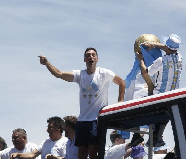 Argentina campeón del mundo. El emotivo mensaje de Lionel Scaloni para los hinchas que fueron a festejar el triunfo de la Selección