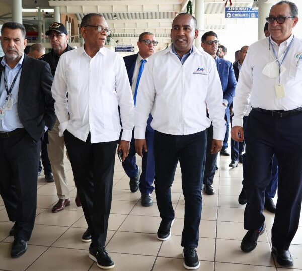 Departamento Aeroportuario y Migración supervisan Aeropuerto del Cibao
