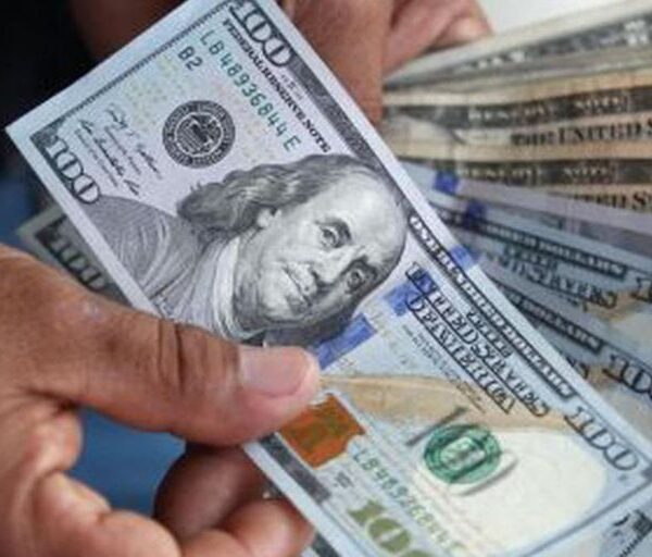 Dólar hoy: el blue sigue en alza y se acerca al valor más caro del mercado