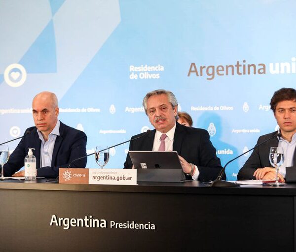 El Gobierno trabaja en un acuerdo de 10 puntos para convocar a la oposición con vistas a los 40 años de la democracia