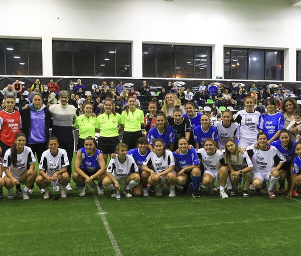 Futbolistas de la Liga F golean 'por la igualdad' en la gran fiesta del fútbol femenino