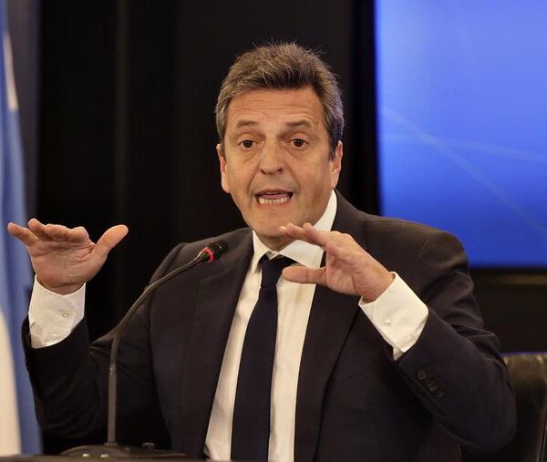 Se oficializó la lista de los productores que cobrarán una compensación prometida por Massa