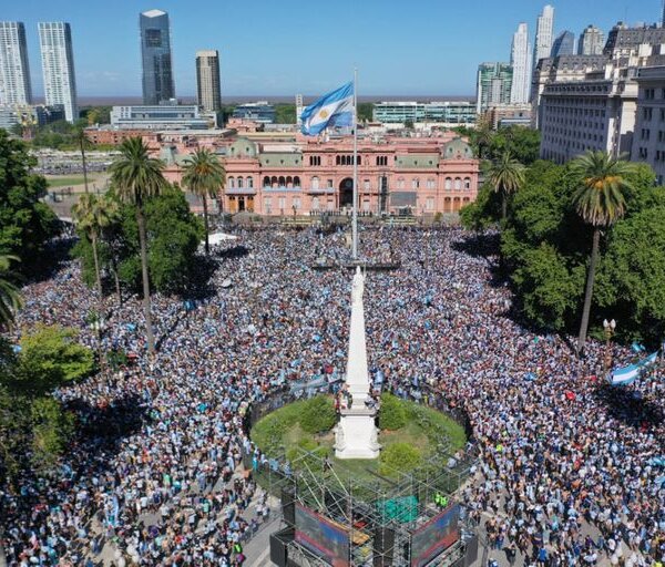 Los perdedores políticos de una jornada que debió ser una fiesta popular y derivó en otra frustración