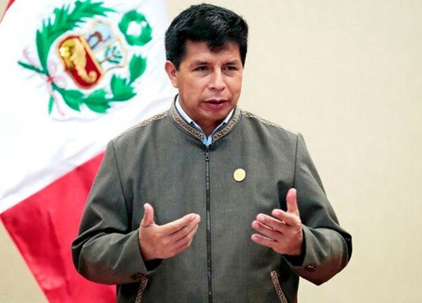 La esposa y los hijos de Pedro Castillo llegaron a México y el gobierno de Dina Boluarte echó al embajador mexicano