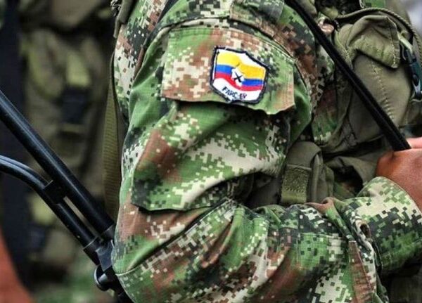 Al menos tres heridos tras un ataque de las disidencias de las FARC contra el Ejército de Colombia