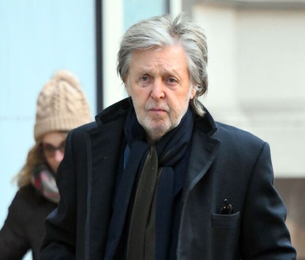 “Era una herida demasiado profunda”: Paul McCartney reconoció que “no podía hablar” sobre John Lennon, después de su trágica muerte