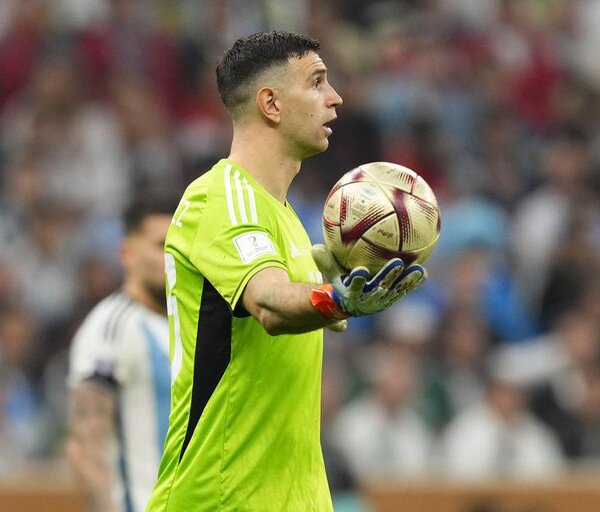 Dibu Martínez reveló el truco que usó para que un jugador francés se errara el penal decisivo