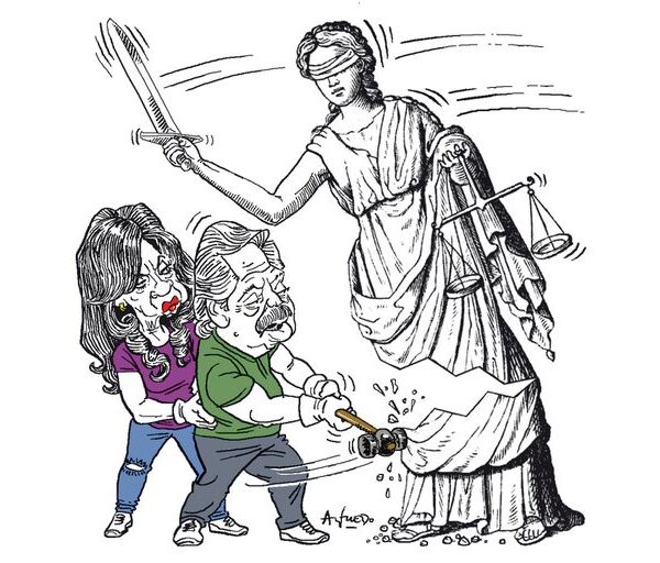 Un gobierno de golpistas y delirantes