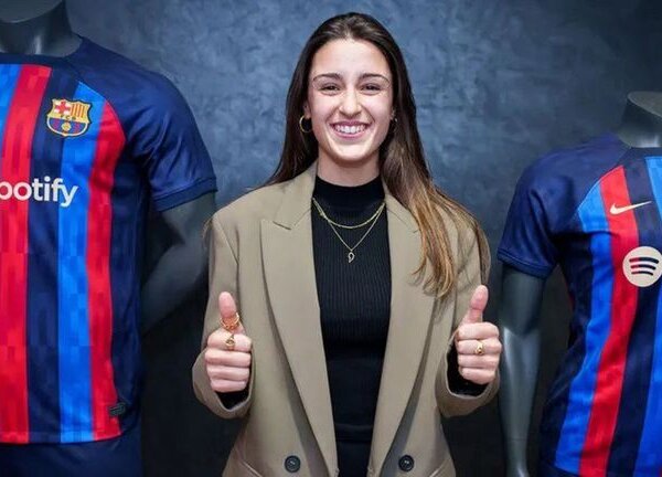 Jana Fernández renueva con el Barça hasta 2025