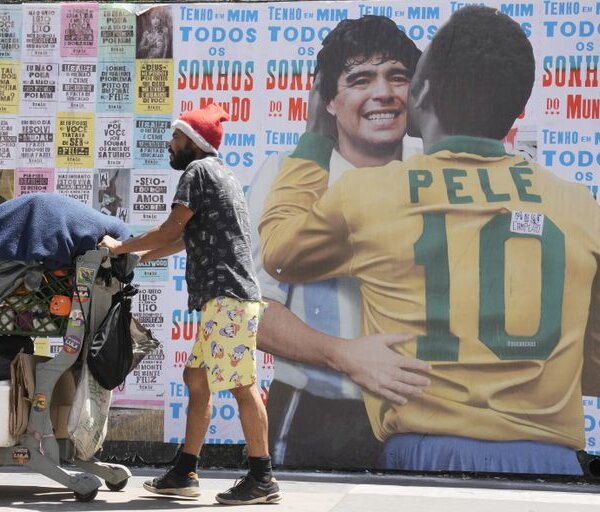 Familiares de Pelé se reúnen en hospital de Sao Paulo