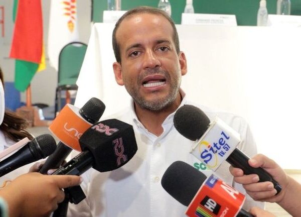 Tensión en Bolivia: la policía detuvo al líder opositor y gobernador de Santa Cruz Luis Fernando Camacho