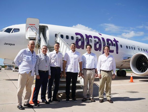 Arajet realiza vuelo de reconocimiento al aeropuerto de La Romana desde Bogotá