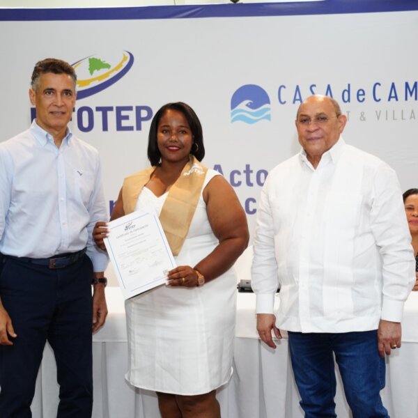 Infotep certifica a 80 colaboradores de Casa de Campo