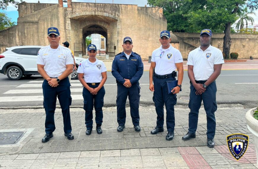 Politur garantiza seguridad en la Ciudad Colonial con más de 200 agentes