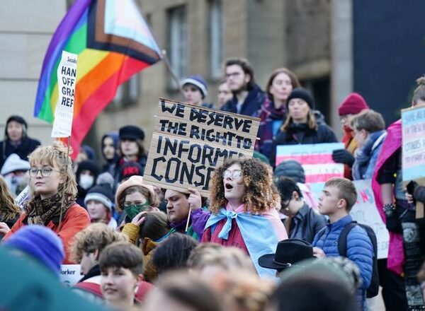 Escocia suspende los traslados de presas trans acusadas de violencia contra las mujeres a cárceles femeninas