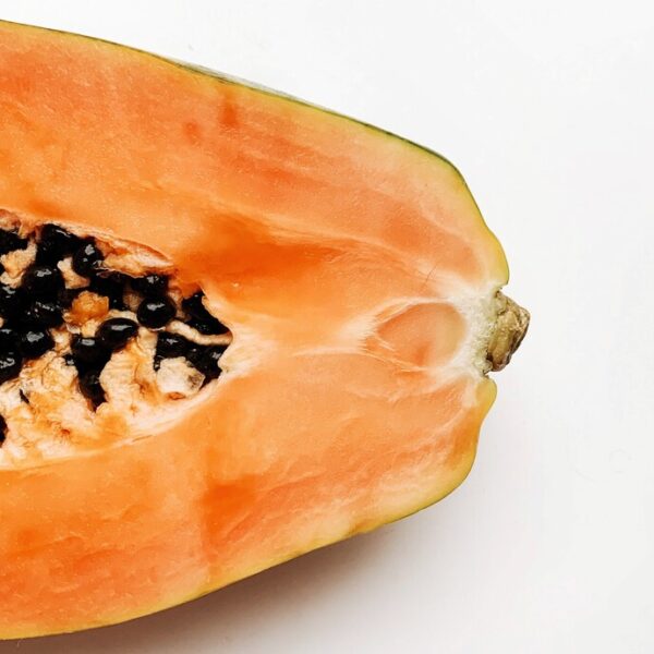 Trucos de experto en la cocina: cómo aprovechar las semillas de papaya para bajar de peso, aliñar ensaladas y más