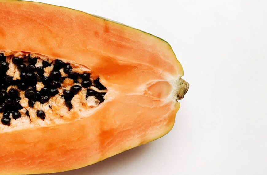 Trucos de experto en la cocina: cómo aprovechar las semillas de papaya para bajar de peso, aliñar ensaladas y más