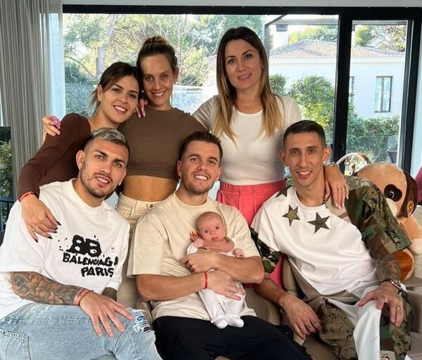 El reencuentro de los jugadores de la selección argentina y un detalle en la remera de Di María que llamó la atención