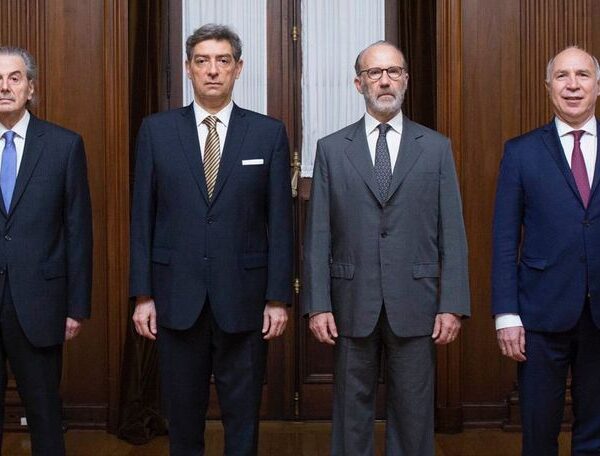 El oficialismo inicia esta semana el juicio a la Corte Suprema, pese a no tener los votos necesarios