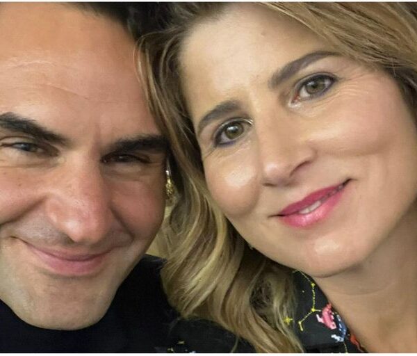 Roger Federer se lució en la Fashion Week de París y el look de su mujer Mirka sorprendió a todos