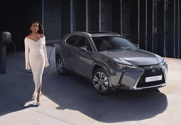 El Lexus UX 300e amplía su autonomía eléctrica hasta los 450 kilómetros