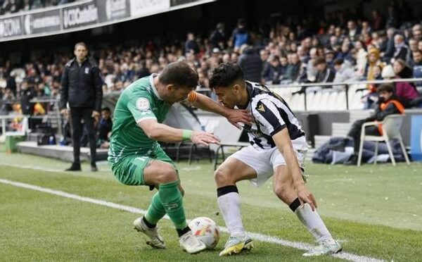 El Castellón acaba con la racha invicta del Cornellà