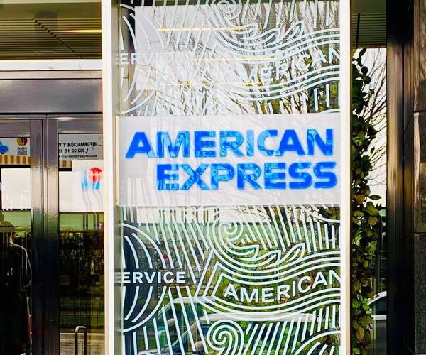 El beneficio de American Express cae un 7% en 2022, hasta 6.811 millones