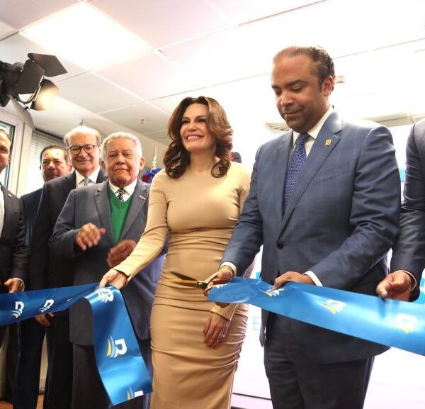 Banreservas inaugura primera oficina de representación en Madrid