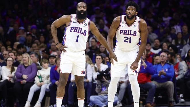 Embiid funde a Jokic con 47 puntos y los Sixers remontan a Nuggets