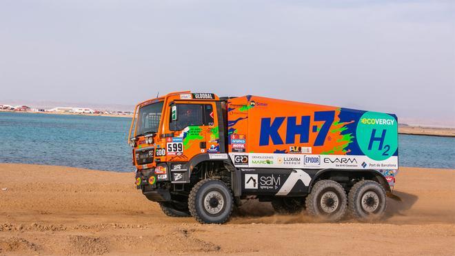 Un Dakar de pesadilla para el camión de Juvanteny, Criado y Ballbé