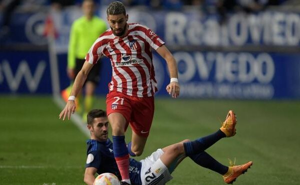 El United, competencia para el Barça por Carrasco