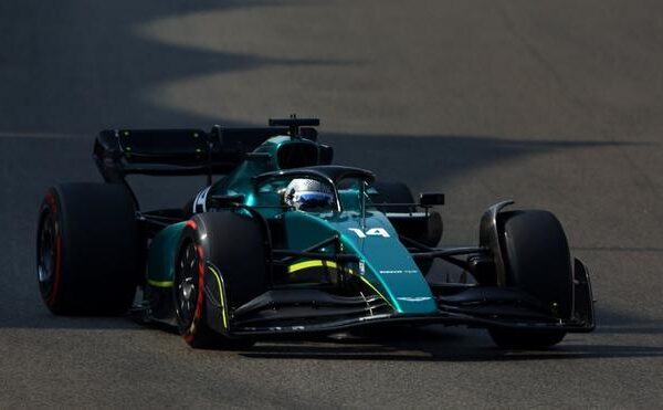 Alonso ya rueda con el Aston Martin en Jerez
