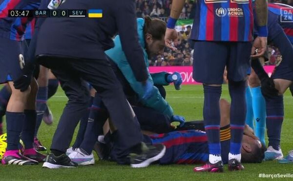 Busquets se reitró lesionado a los cinco minutos