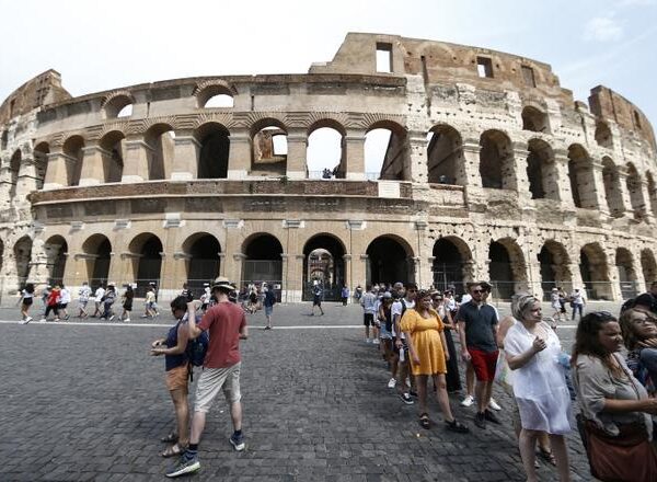 Italia alerta de un ciberataque en miles de servidores que afecta a sus telecomunicaciones