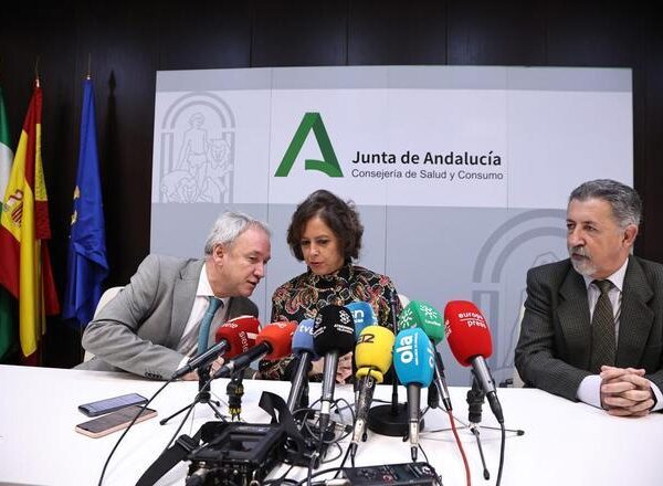 La Junta de Andalucía no rectificará su polémica orden de precios para la sanidad privada