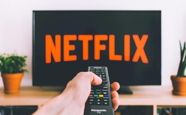 Netflix rectifica: retrasa su plan para eliminar las cuentas compartidas