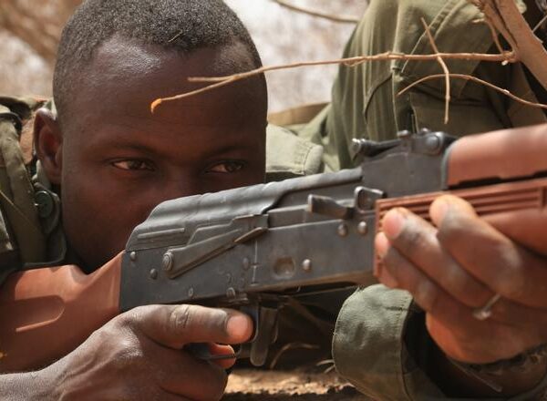Un ataque terrorista en Burkina Faso se salda con 51 militares muertos