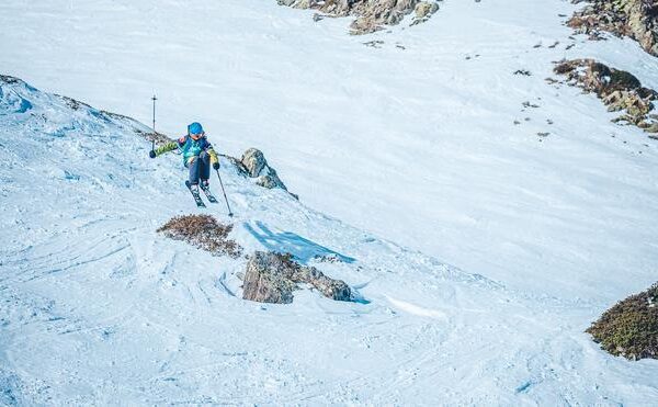 Las jóvenes promesas del freeride brillan en Ordino Arcalís